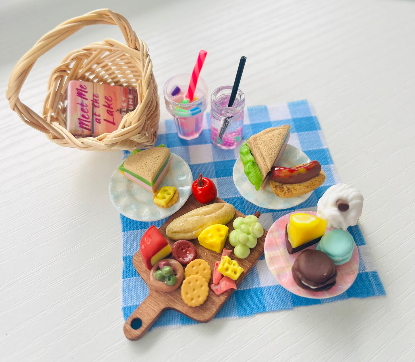 Mindful Miniatures - summer/picnic collection. (1:12 scale dolls house)