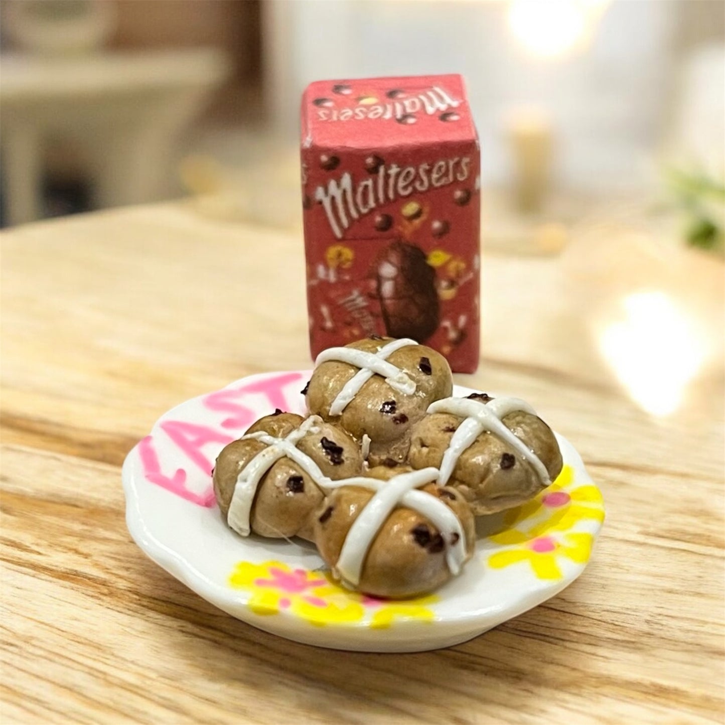 Miniature Easter sets- hot cross buns and Easter eggs - dolls house,play food.