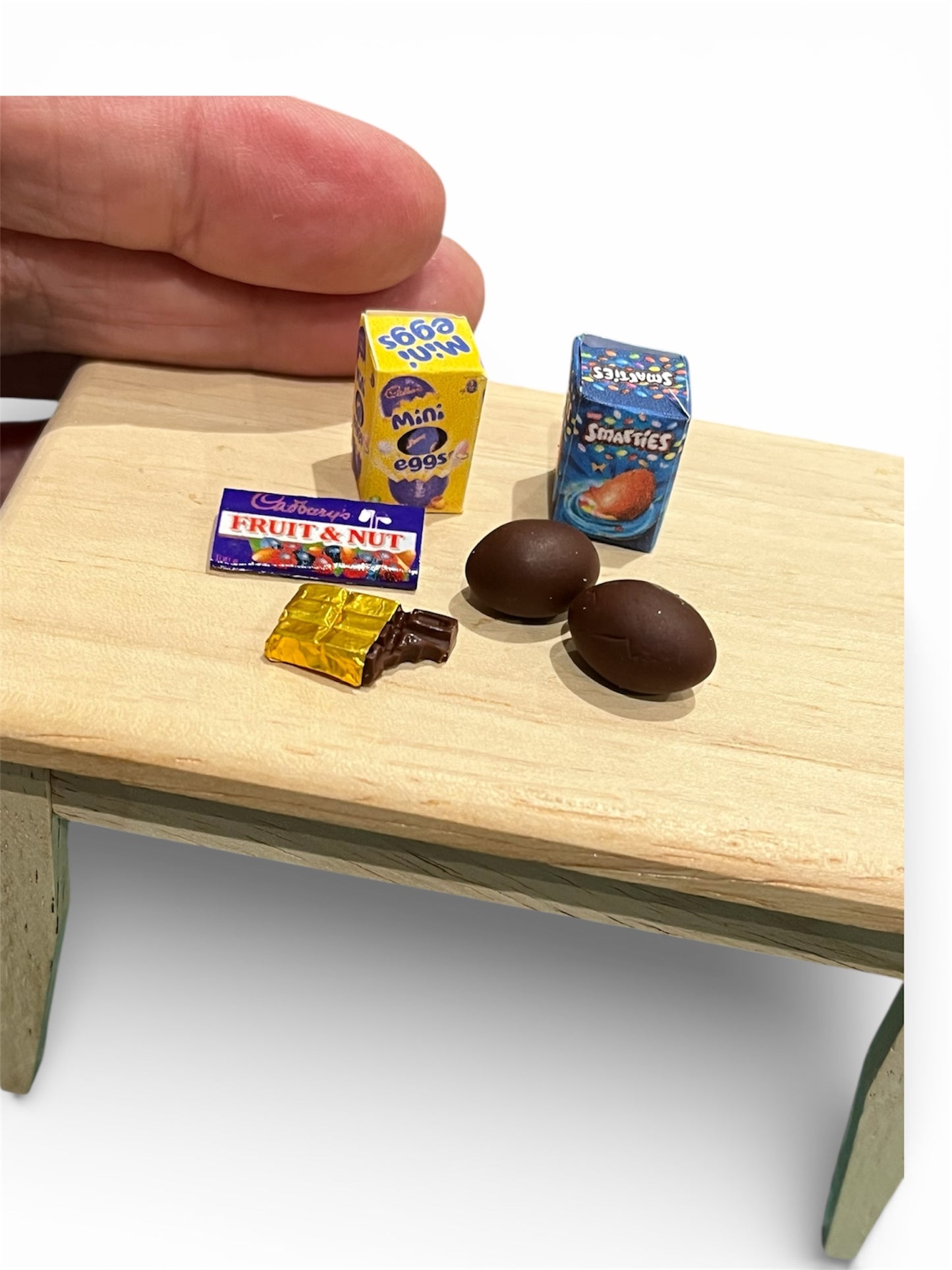 Miniature Easter sets- hot cross buns and Easter eggs - dolls house,play food.