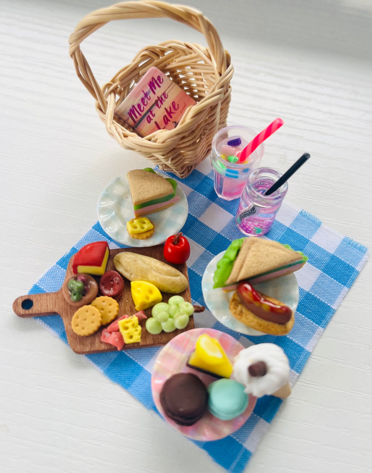 Mindful Miniatures - summer/picnic collection. (1:12 scale dolls house)